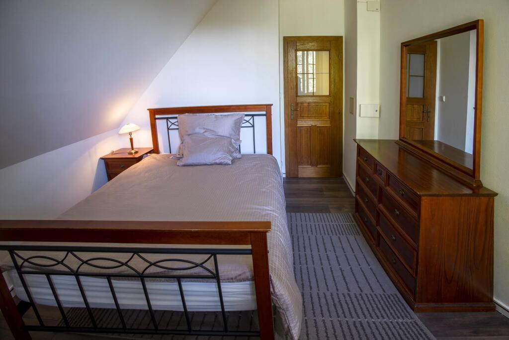 7 Bedroom Secluded Villa Close To Prague Ricany  Ngoại thất bức ảnh