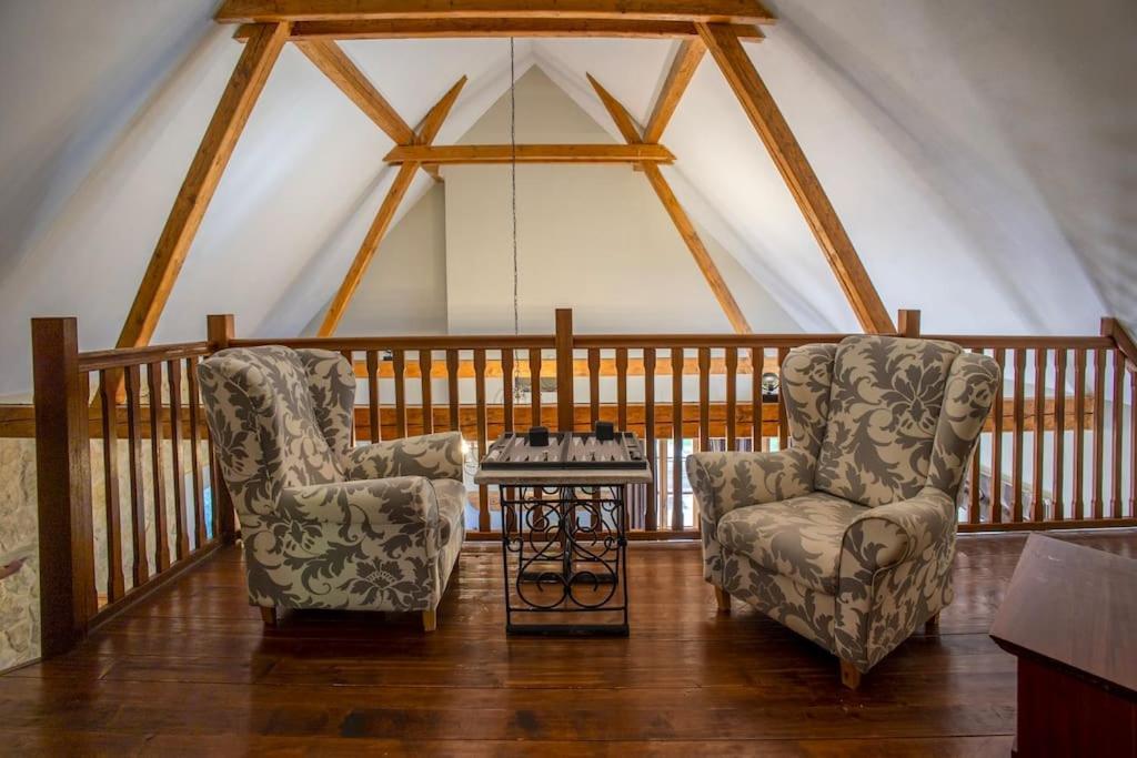 7 Bedroom Secluded Villa Close To Prague Ricany  Ngoại thất bức ảnh