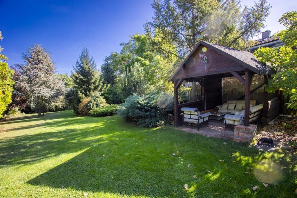 7 Bedroom Secluded Villa Close To Prague Ricany  Ngoại thất bức ảnh