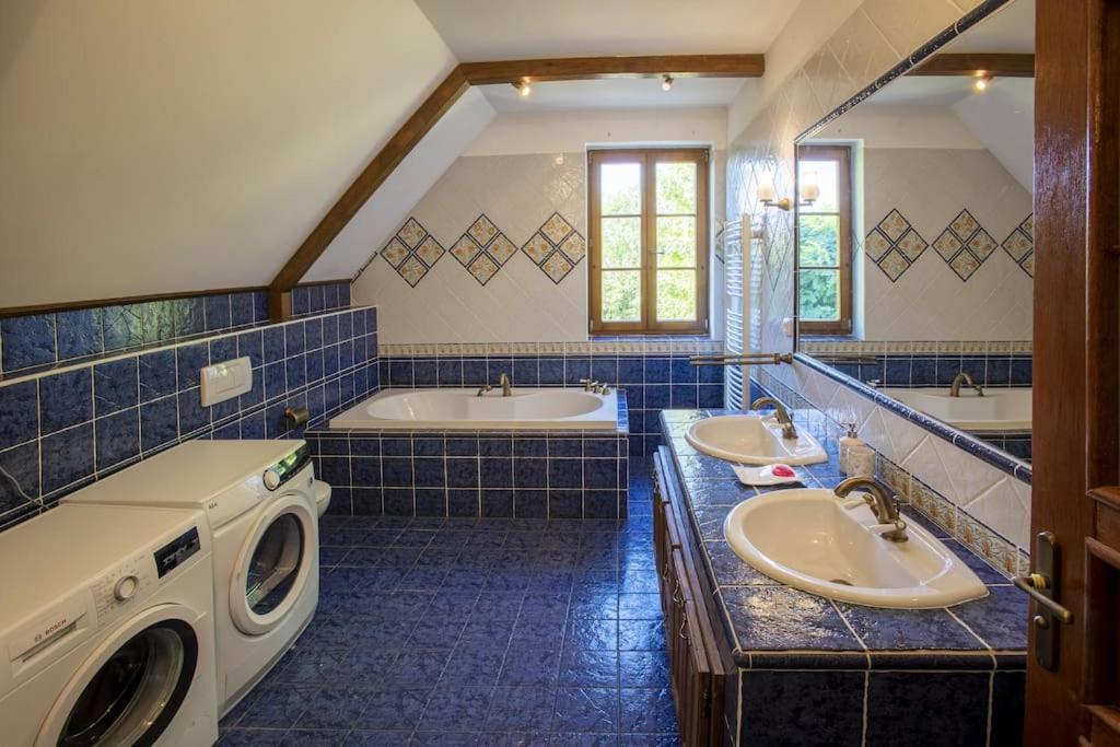 7 Bedroom Secluded Villa Close To Prague Ricany  Ngoại thất bức ảnh