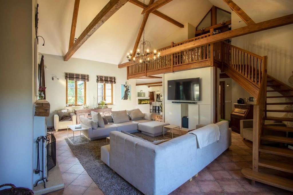 7 Bedroom Secluded Villa Close To Prague Ricany  Ngoại thất bức ảnh